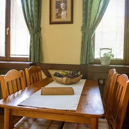 U Teodora Bratislava