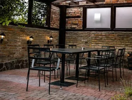 U Teodora Bratislava